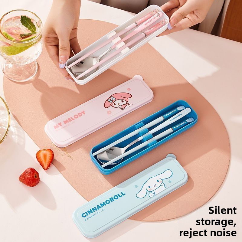 ชุดช้อนส้อมพกพาลายการ์ตูนน่ารั - Travel Accessories Gift Set บทวิจารณ์และราคา